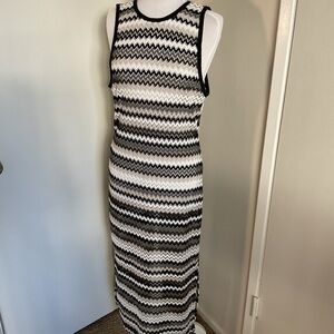Miken Swim Black and White Zigzag Chevron Maxi Coverup Size XL See Thru
